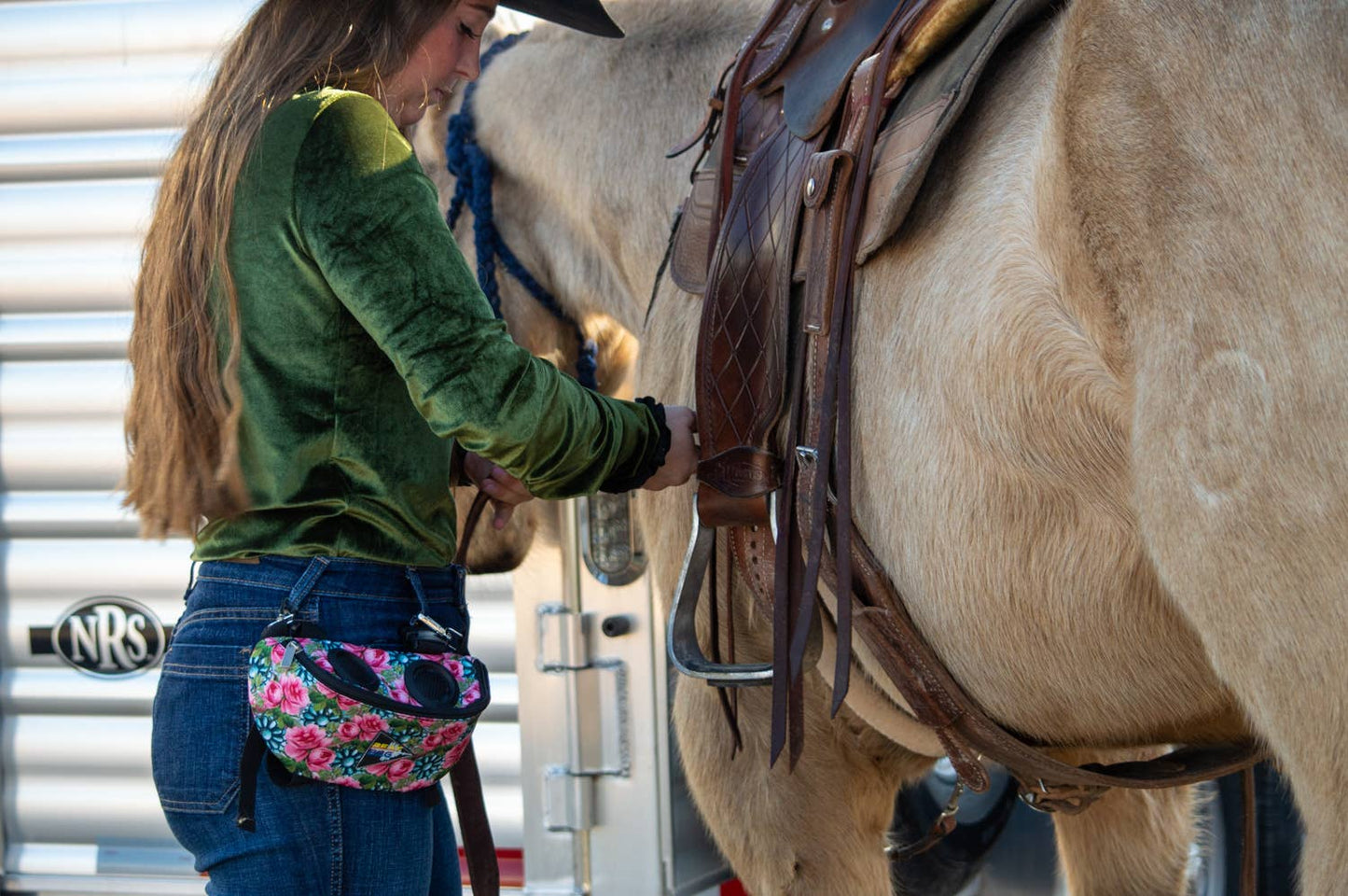 NEW Schulz Equine Beat Saddle Bag